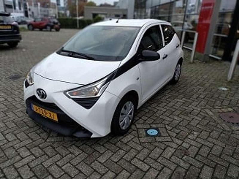 Wit Gebruikt 2020 Toyota Aygo Hatchback | € 9.351 (Eerlijke prijs) - Afbeelding 1/4