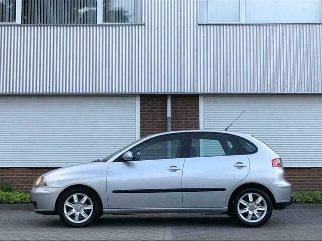 Occasion Seat Ibiza 101 PK (74 kW) 2006 Grijs Hatchback
