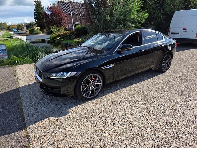 Zwart Gebruikt 2016 Jaguar XE R-Sport Sedan | € 9.950 - Afbeelding 1/4