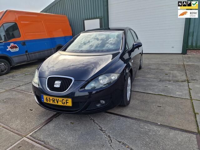Zwart Gebruikt 2005 Seat Leon Stylance Hatchback | € 1.700 (Duur) - Afbeelding 1/4