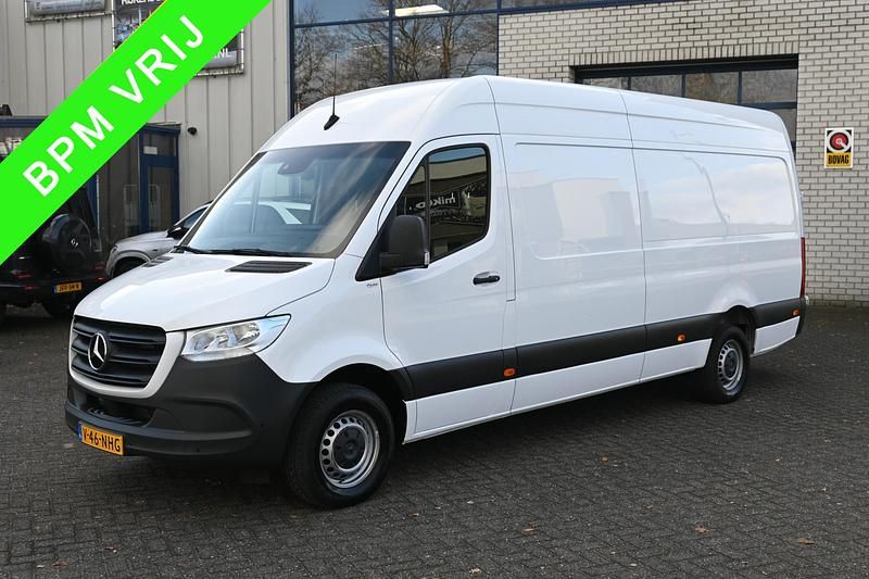 Wit Occasion 2024 Mercedes Sprinter Van | € 37.950 (Super prijs) - Afbeelding 1/4