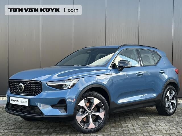 Blauw Occasion 2025 Volvo XC40 Plus SUV | € 44.950 (Iets duurder) - Afbeelding 1/4