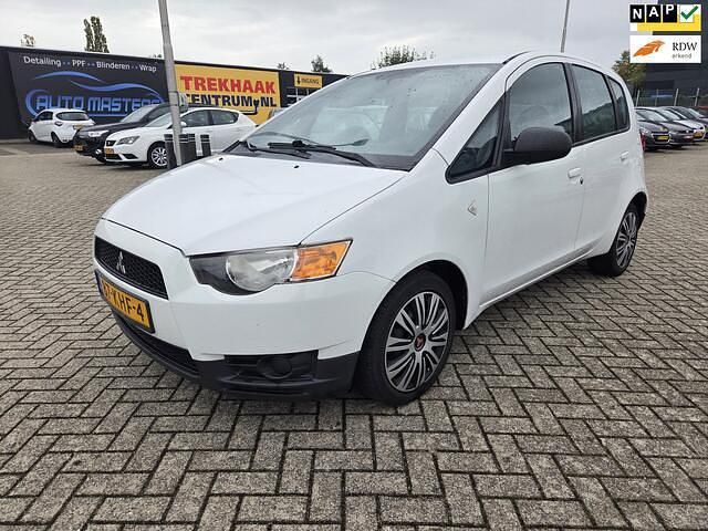 Wit Gebruikt 2009 Mitsubishi Colt Edition Hatchback | € 2.850 (Eerlijke prijs) - Afbeelding 1/4