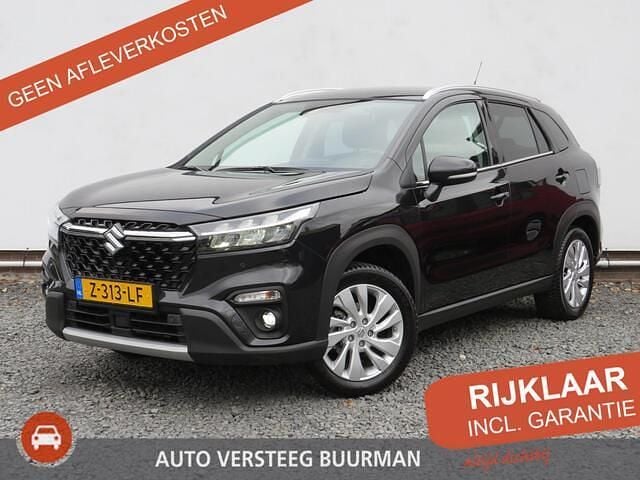 Zwart Gebruikt 2024 Suzuki SX4 S-Cross SUV | € 27.750 (Eerlijke prijs) - Afbeelding 1/4