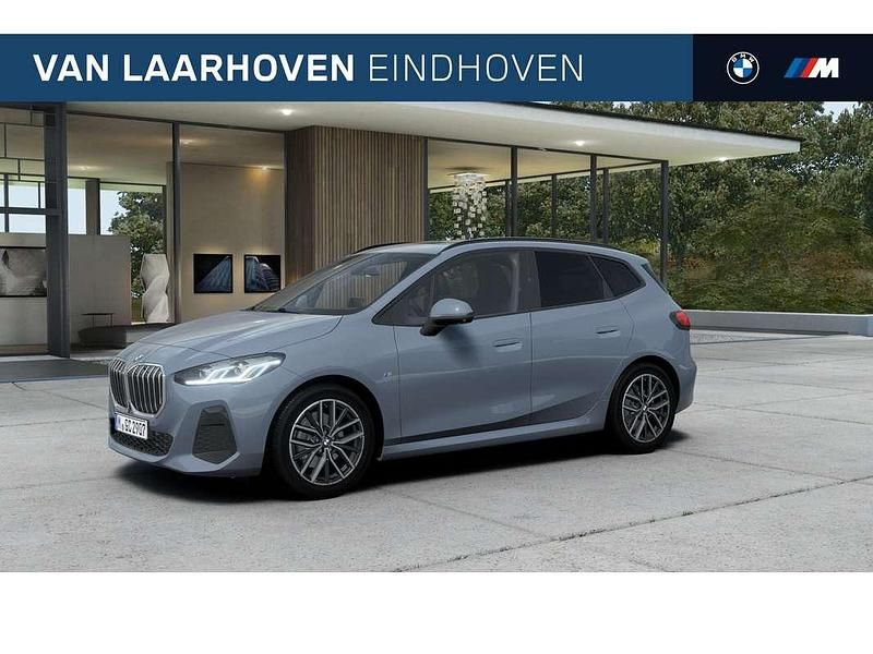 Grijs Nieuw 2025 BMW 220 Active Tourer Executive MPV | € 65.070 - Afbeelding 1/4