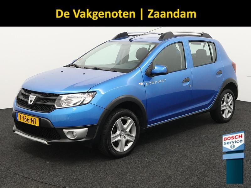 Blauw Gebruikt 2016 Dacia Sandero Lauréate Hatchback | € 7.250 (Eerlijke prijs) - Afbeelding 1/4