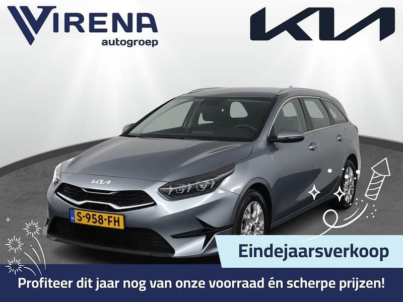 Grijs Gebruikt 2023 Kia Ceed Hatchback | € 19.950 (Goede deal) - Afbeelding 1/3