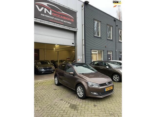 Bruin Gebruikt 2012 VW Polo Highline Hatchback | € 6.950 (Duur) - Afbeelding 1/4