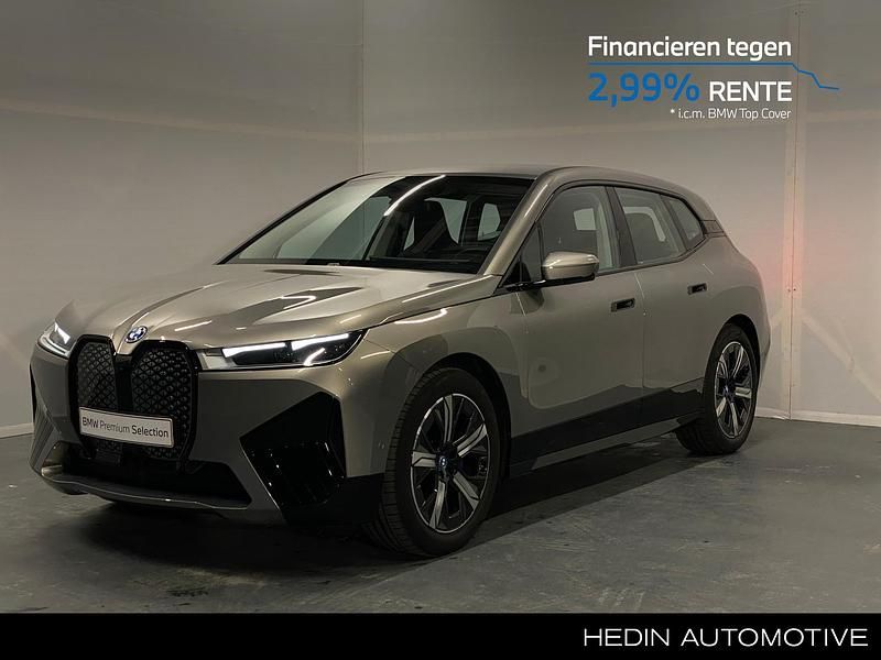 Grijs Gebruikt 2024 BMW iX Sport Line SUV | € 51.880 (Eerlijke prijs) - Afbeelding 1/4