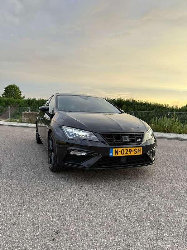 Occasion Seat Leon FR 179 PK (131 kW) 2017 Zwart Hatchback
