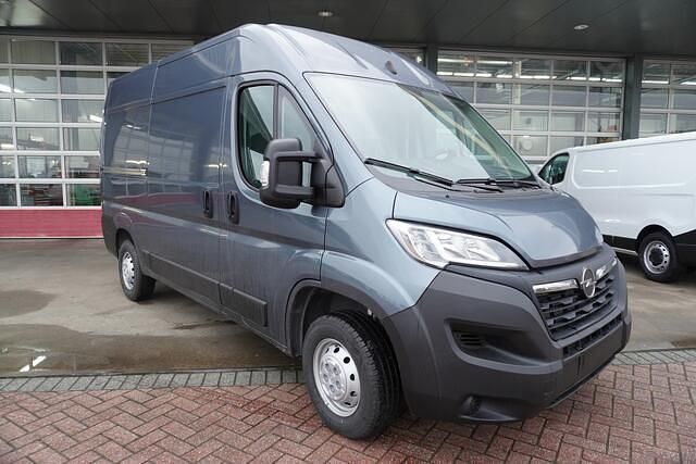 Occasion Opel Movano 141 PK (103 kW) 2023 Grijs (metallic) Van