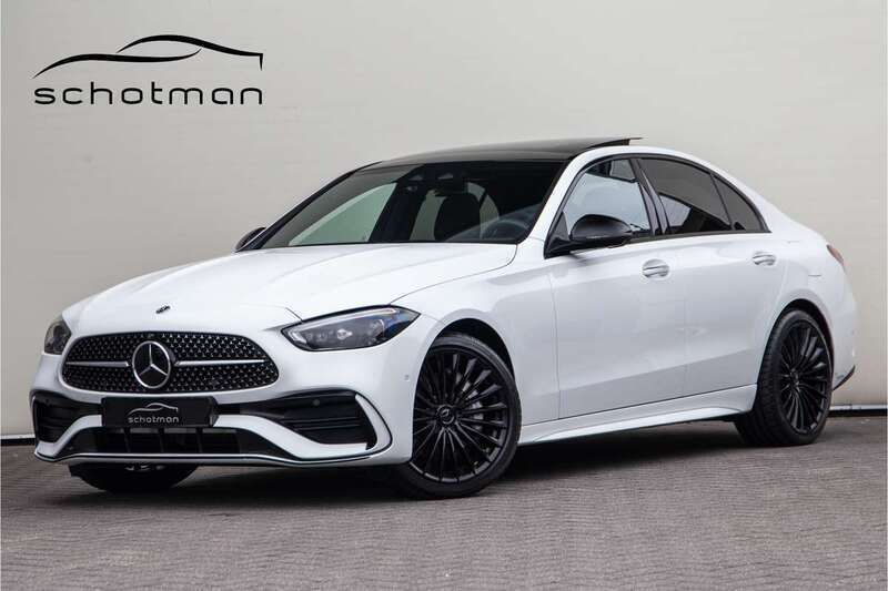 Wit, metallic lak Gebruikt 2024 Mercedes C400 Premium Plus Sedan | € 64.500 - Afbeelding 1/4