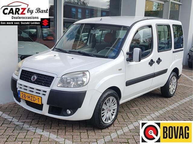 Wit Gebruikt 2009 Fiat Doblò Dynamic MPV | € 6.445 (Goede deal) - Afbeelding 1/4