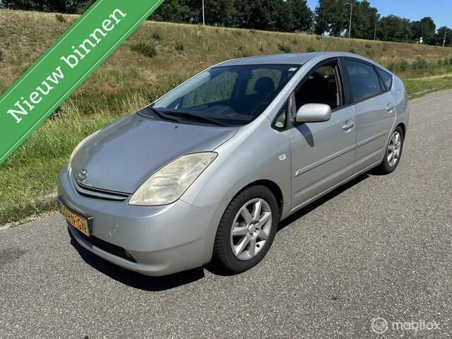 Grijs Gebruikt 2005 Toyota Prius Hatchback | € 2.650 (Eerlijke prijs) - Afbeelding 1/4