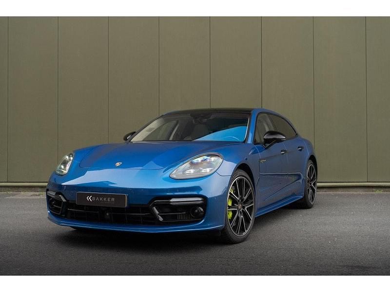 Blauw Gebruikt 2018 Porsche Panamera Platinum Edition Sedan | € 64.900 (Goede deal) - Afbeelding 1/4