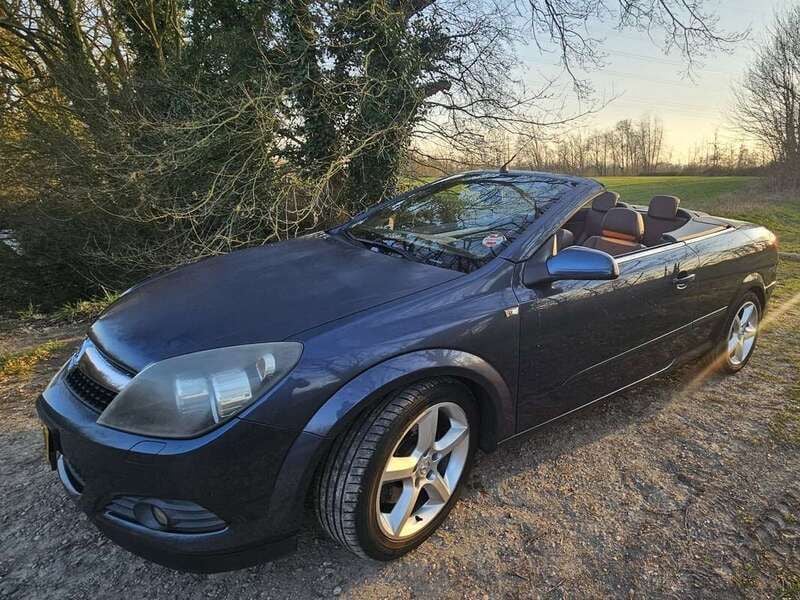 Grijs Gebruikt 2006 Opel Astra Cabriolet Cabriolet | € 1.800 (Super prijs) - Afbeelding 1/4