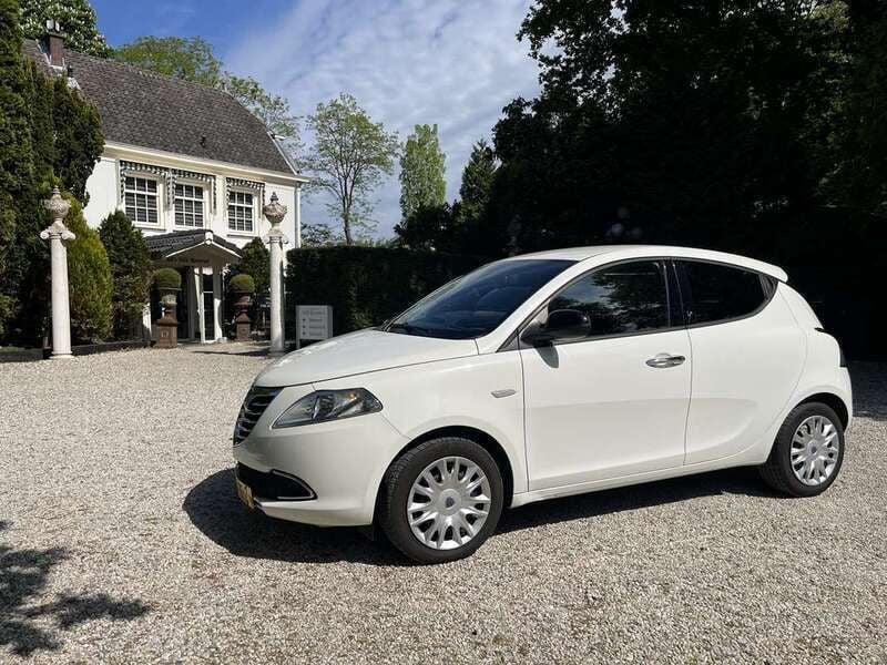 Wit Gebruikt 2012 Lancia Ypsilon Gold Hatchback | € 4.950 (Iets duurder) - Afbeelding 1/4