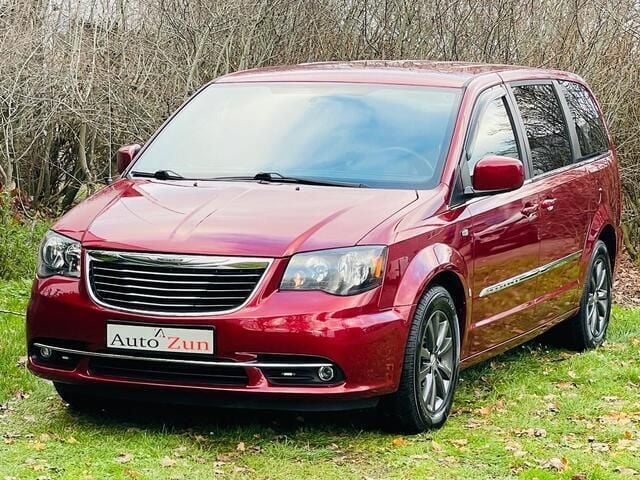 Occasion Chrysler Grand Voyager Limited 287 PK (211 kW) 2016 Rood MPV