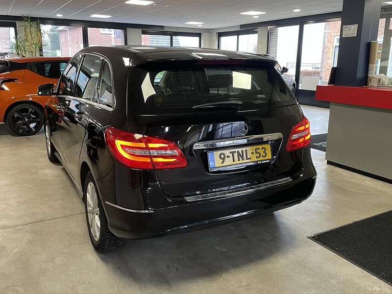 Occasion Mercedes B180 Ambition 123 PK (90 kW) 2014 Zwart MPV