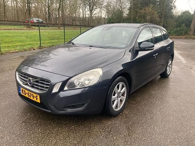 Grijs Gebruikt 2011 Volvo V60 Kinetic Stationwagen | € 3.100 (Super prijs) - Afbeelding 1/4