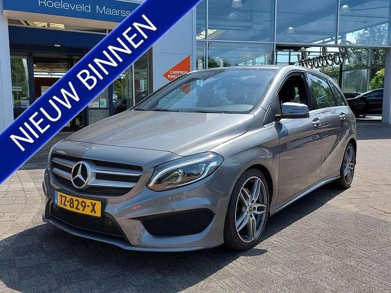 Grijs Gebruikt 2018 Mercedes B180 Business MPV | € 17.950 (Eerlijke prijs) - Afbeelding 1/3