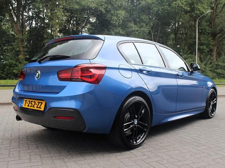 Occasion BMW 118 Executive 136 PK (100 kW) 2018 Blauw Hatchback