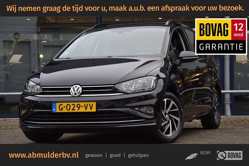 Zwart Occasion 2018 VW Golf Sportsvan Highline MPV | € 18.890 (Eerlijke prijs) - Afbeelding 1/3