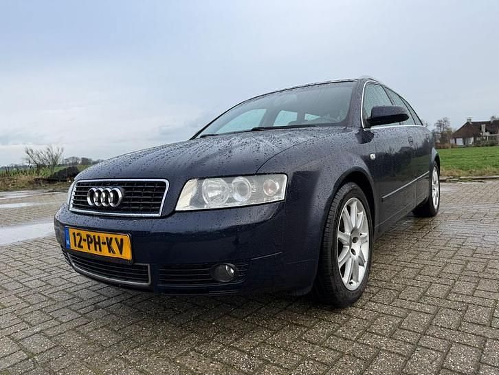 Occasion 2004 Audi A4 Stationwagen | € 1.000 (Iets duurder) - Afbeelding 1/4