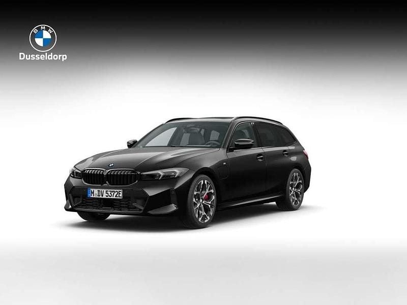 Zwart Nieuw 2025 BMW 330e Comfort Edition Stationwagen | € 79.135 (Duur) - Afbeelding 1/4