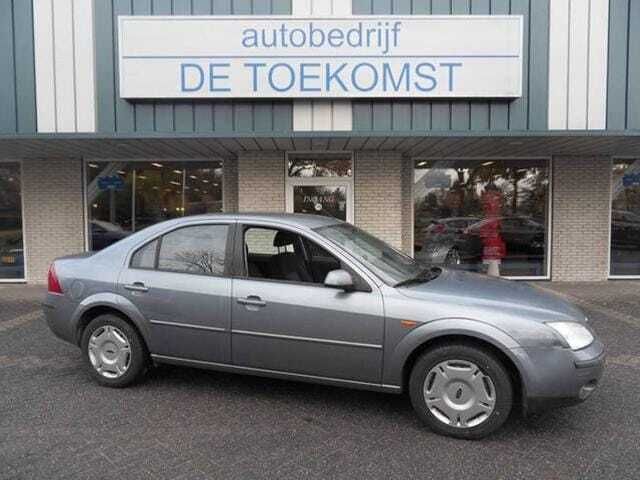 Blauw Gebruikt 2002 Ford Mondeo Collection Sedan | € 4.130 - Afbeelding 1/4