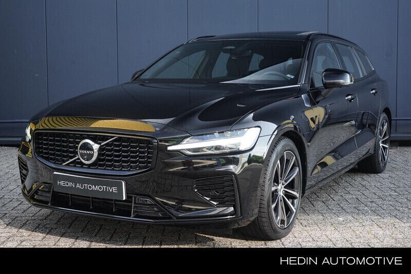 Zwart Gebruikt 2024 Volvo V60 Plus Stationwagen | € 49.995 (Duur) - Afbeelding 1/4