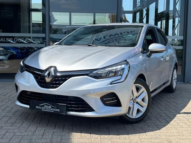 Grijs Gebruikt 2022 Renault Clio V Business Hatchback | € 13.950 - Afbeelding 1/4