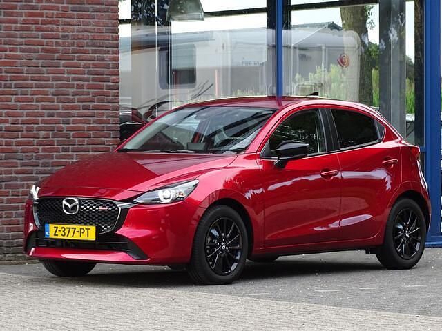 Rood Gebruikt 2024 Mazda 2 Homura-Line Hatchback | € 23.945 (Eerlijke prijs) - Afbeelding 1/4