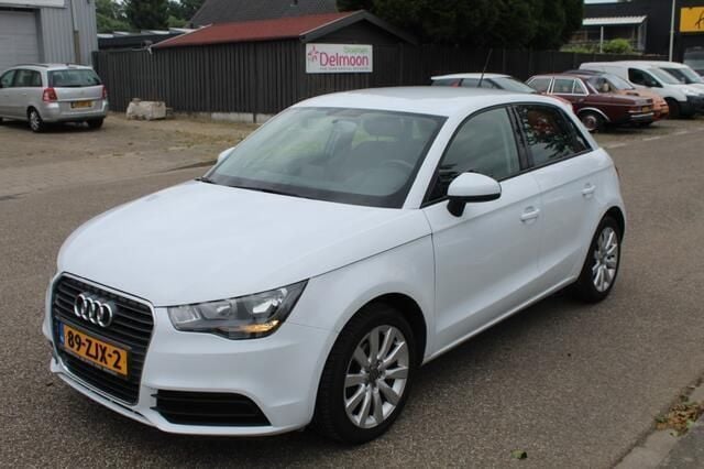 Wit Gebruikt 2013 Audi A1 Sportback Comfort Hatchback | € 9.995 (Eerlijke prijs) - Afbeelding 1/4