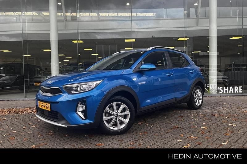 Blauw Gebruikt 2021 Kia Stonic SUV | € 13.995 (Eerlijke prijs) - Afbeelding 1/4
