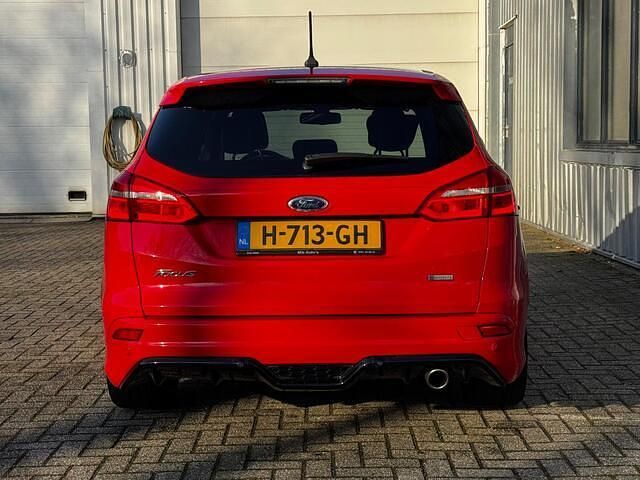 Occasion Ford Focus ST-Line 150 PK (110 kW) 2017 Rood Stationwagen