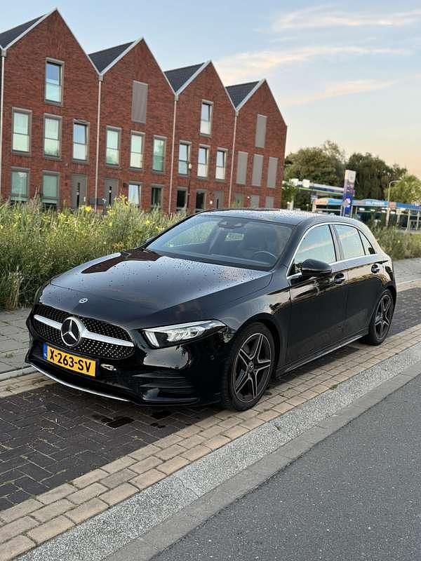 Occasion Mercedes A180 Premium Plus 136 PK (100 kW) 2020 Zwart Stationwagen