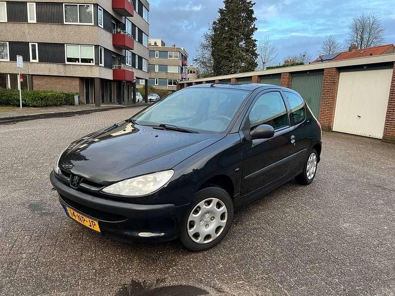 Occasion Peugeot 206 75 PK (55 kW) 2004 Zwart Hatchback