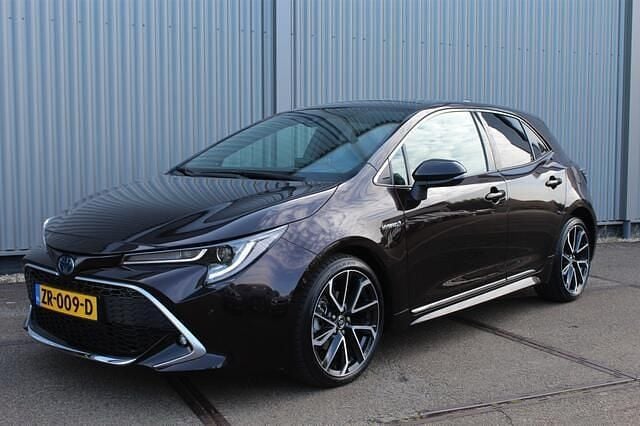 Bruin Gebruikt 2019 Toyota Corolla Executive Hatchback | € 19.950 (Super prijs) - Afbeelding 1/3