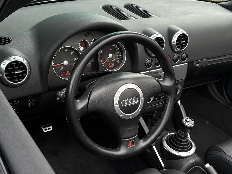 Occasion Audi TT Roadster 180 PK (132 kW) 2000 Zwart Cabriolet