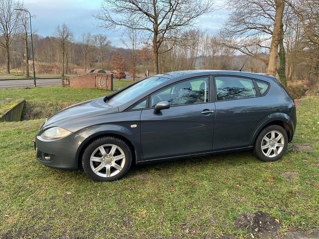 Occasion Seat Leon Stylance 102 PK (75 kW) 2006 Grijs (metallic) Hatchback