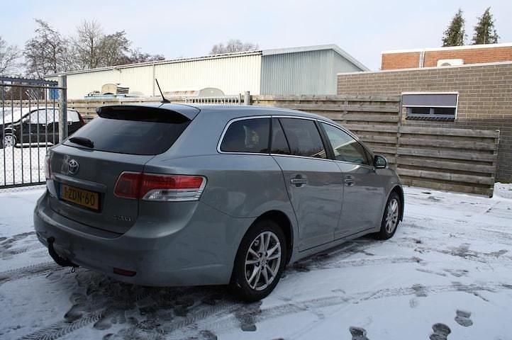 Occasion Toyota Avensis Comfort 127 PK (93 kW) 2011 Grijs Stationwagen
