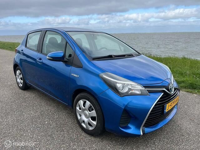 Occasion Toyota Yaris 75 PK (55 kW) 2014 Blauw Hatchback