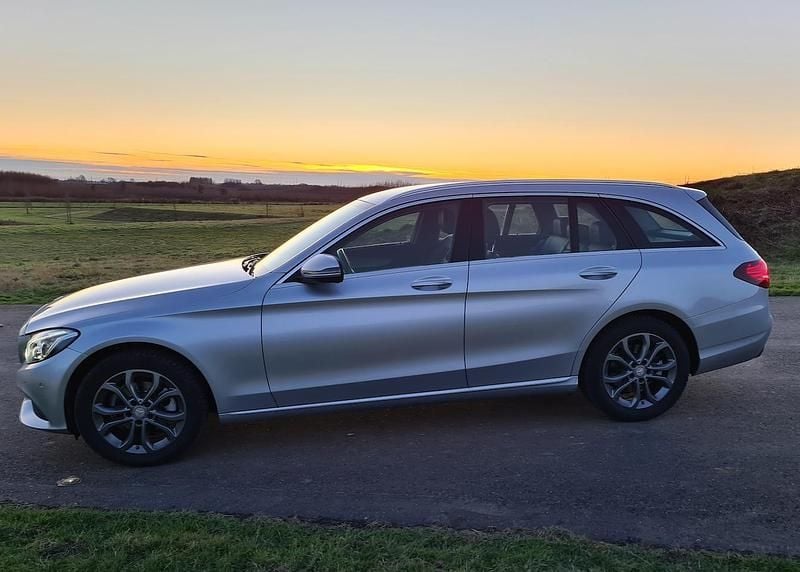 Zilver Occasion 2016 Mercedes C180 Prestige Stationwagen | € 16.950 (Goede deal) - Afbeelding 1/4