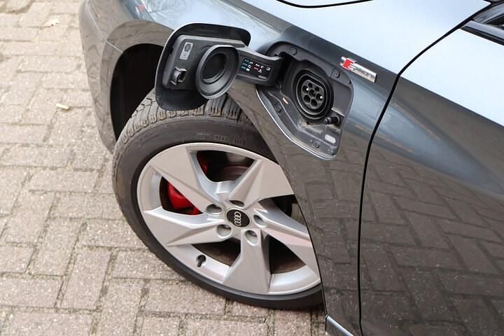 Occasion Audi A3 Sportback e-tron Competition 2022 Grijs Hatchback