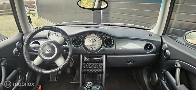 Occasion Mini ONE 90 PK (66 kW) 2005 Geel Hatchback