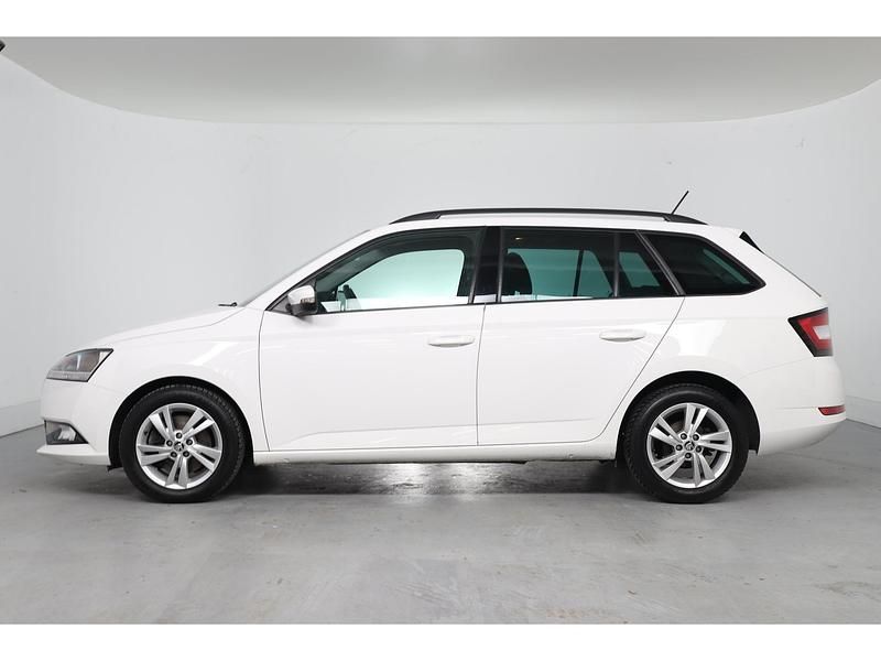 Occasion Skoda Fabia Business Line 95 PK (69 kW) 2022 Wit Stationwagen