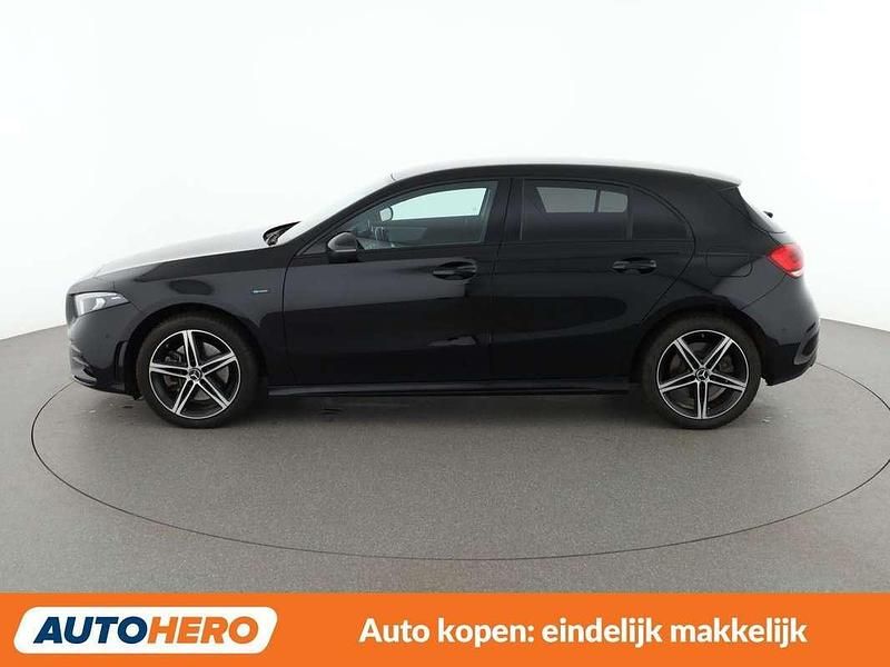 Occasion Mercedes A250 AMG line 218 PK (160 kW) 2020 Zwart Hatchback