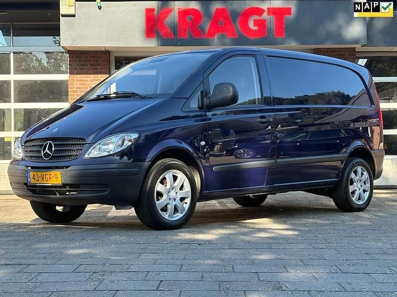 Paars Gebruikt 2007 Mercedes Vito MPV | € 4.950 (Iets duurder) - Afbeelding 1/4