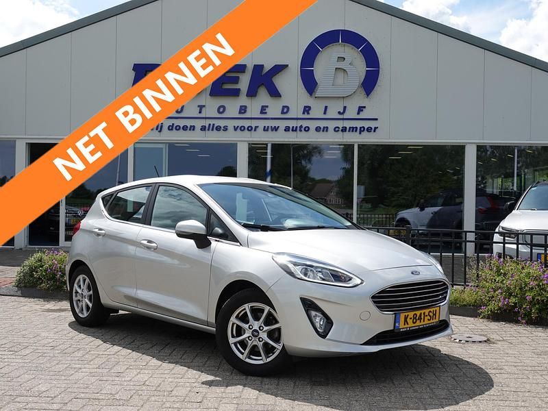 Grijs Gebruikt 2021 Ford Fiesta Titanium Hatchback | € 16.340 (Eerlijke prijs) - Afbeelding 1/4